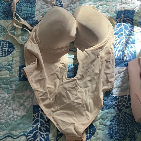 Never worn shapewear - Picture 3 of 3